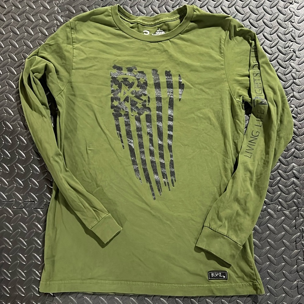 Right side up long sleeve size L